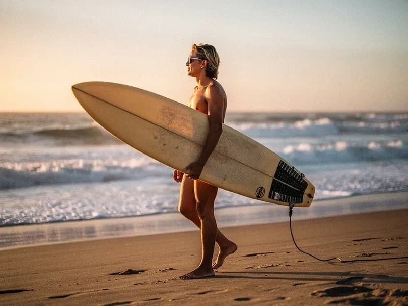 Person surfing to burn calories